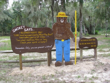 Smokey_Bear_signage_CMA017.jpg